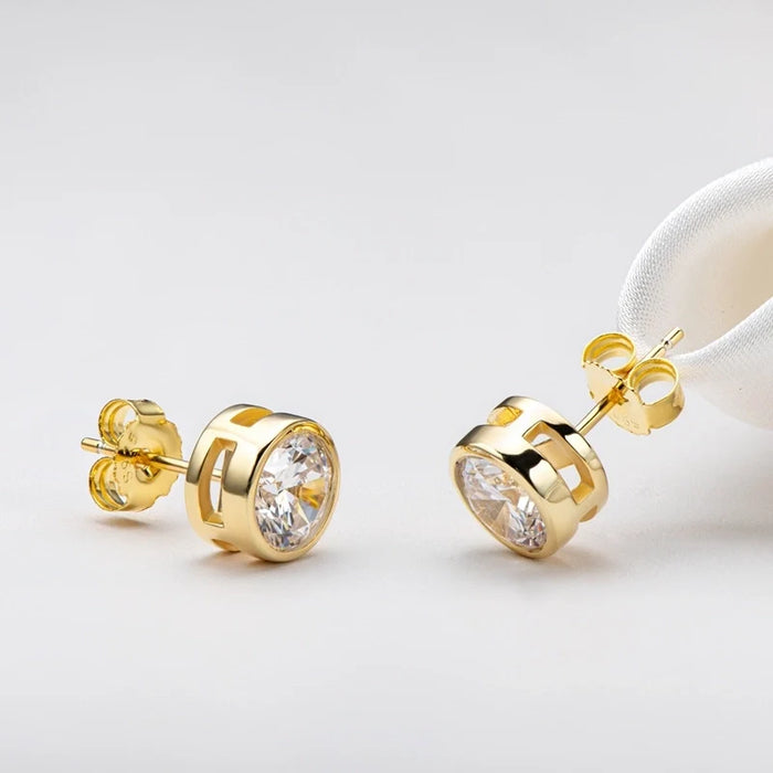 Lustre Round – Moissanite & 925 Sterling Silver Studs
