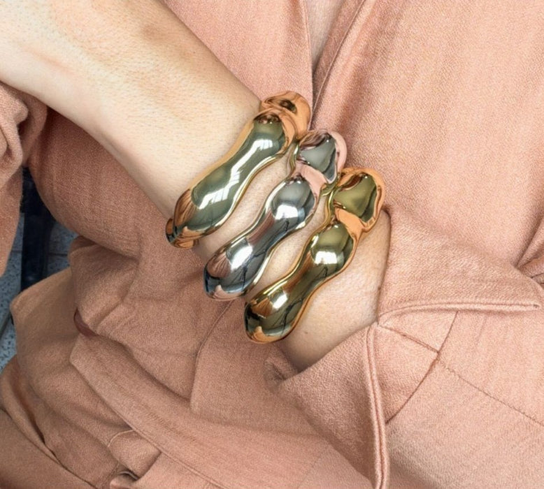 Étreinte Bracelet (Coming Soon...)